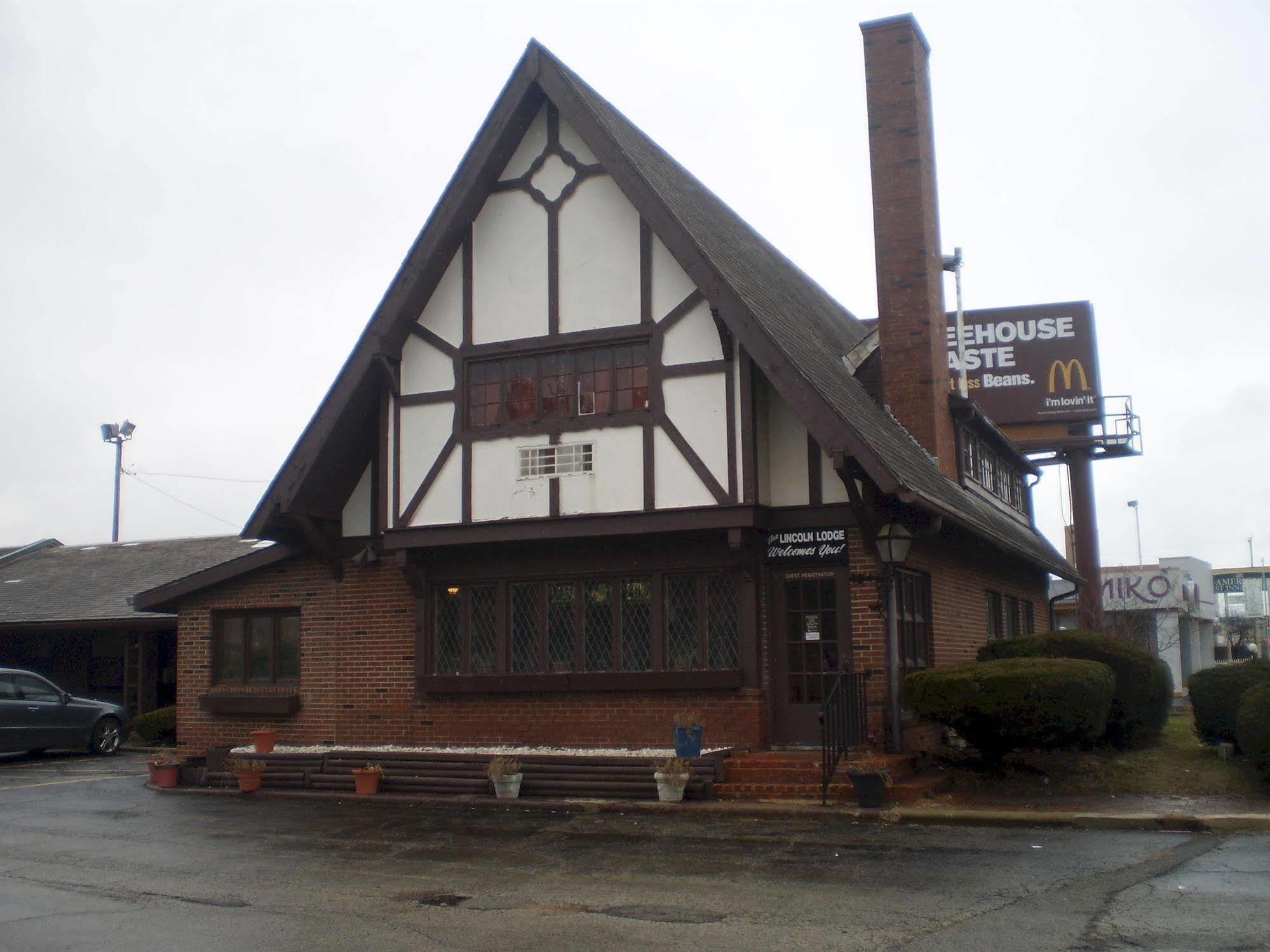 The Lincoln Lodge Urbana Champaign Exterior foto